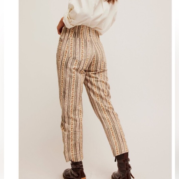 NEW FREE PEOPLE Supersonic Printed Slim Pants / Farmhouse Grey Combo  Size: 4 - Picture 5 of 8